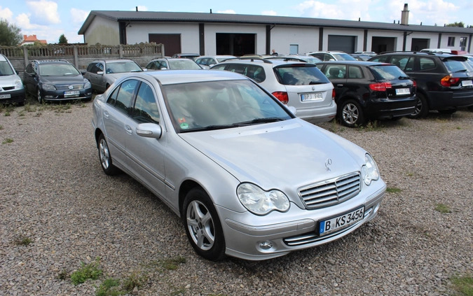 Mercedes-Benz Klasa C cena 23900 przebieg: 225579, rok produkcji 2004 z Poznań małe 172